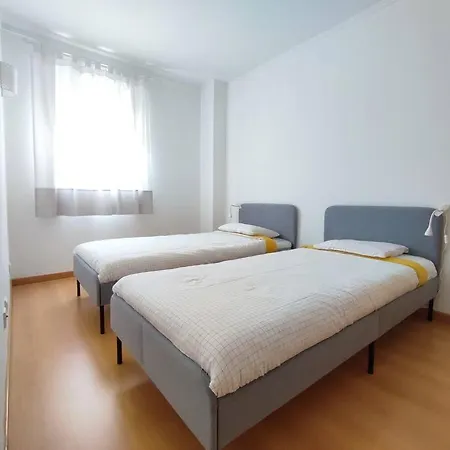 Near Airport & Citycenter Free Parking Lissabon