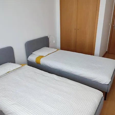 Near Airport & Citycenter Free Parking